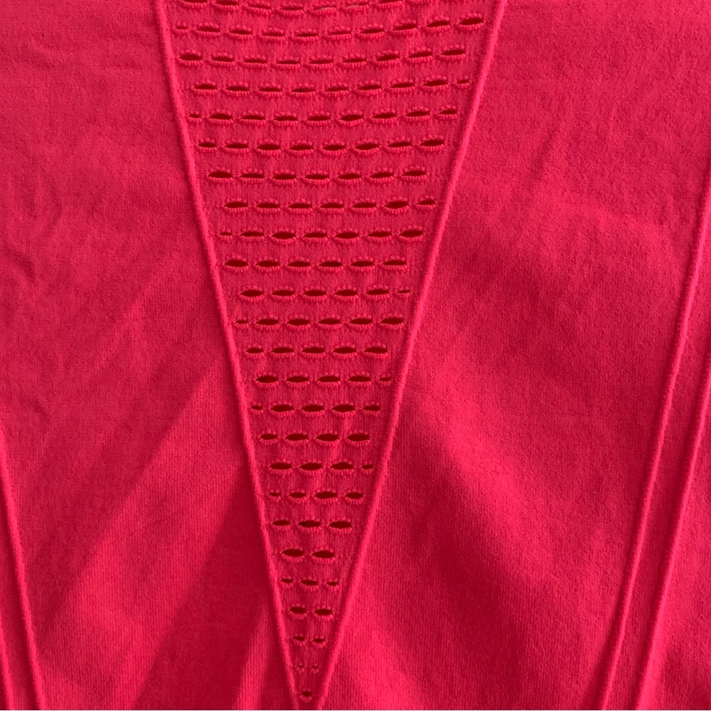 Fabletics Workout Activewear Top - Picture 3 of 7